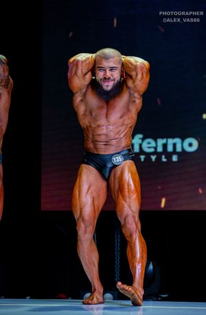 CLASSIC PHYSIQUE НОВИЧКИ